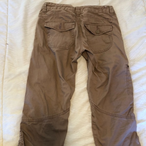 Brown Capris. - Picture 2 of 5